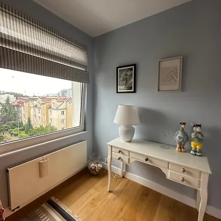 Daire Blekitne Wzgorze 60 M2