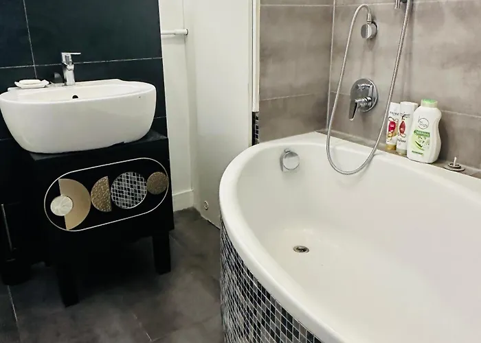 Apartament Błękitne Wzgórze 60 M2 *